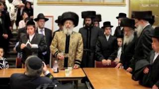 Moreinu HaRav Michel Twerski Hornsteipel Rebbe Milwaukee Havdalah [upl. by Yardley132]