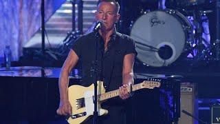 Bruce Springsteen annule ses concerts en 2023 à cause dun ulcère à lestomac [upl. by Llenoil]