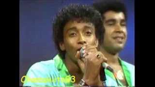 DIONI FERNANDEZ Y EL EQUIPO  Por Ella  Canta SERGIO VARGAS 80s [upl. by Livvi]