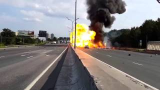 Unfall auf Autobahn mit explodierenden Gasflaschen [upl. by Wengert510]