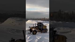 snow plow CAT 200hp automobile [upl. by Ynatterb]