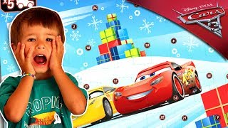 ABRIMOS EL CALENDARIO DE ADVIENTO de CARS 3 DISNEY con 24 sorpresas [upl. by Virginie570]