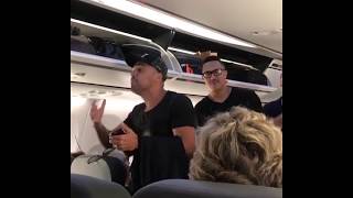 Tirulipa atrapalha a passagem de Mano Brown no avião e Tom Cavalcante filma tudo Encontro surreal [upl. by Amund829]