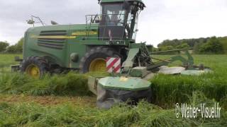 Coupe de brôme avec une ensileuse John Deere 7400 et groupe de fauche TMC 190 [upl. by Marijo]