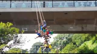 13 Pessoas pulando de ponte em Rope Jump Pêndulo na Sumaré  SP [upl. by Megan]