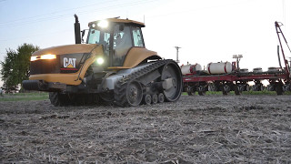 Planting Corn with Cat Challenger 55 and White 6180  Iowa 2017 [upl. by Jolee]