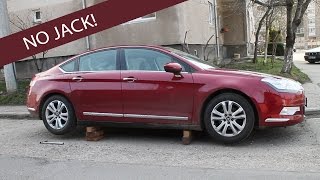 Wheel change without a jack Citroen C5 Hydractive III suspension [upl. by Orvah264]