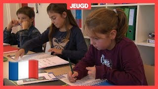 Deze kinderen krijgen al Frans op de basisschool 🇫🇷 [upl. by Ymereg499]