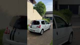 Twingo 2 12 75 CV [upl. by Grounds507]