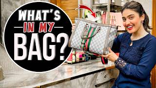 WHATS IN MY BAG  ft IQRA KANWAL 😍👜  Sistrology [upl. by Asia]