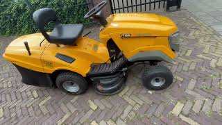 Stiga Estate zitmaaier  lawnmower  aufsithmaher [upl. by Ciro]