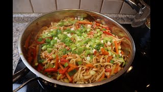 VEGAN gebratene Nudeln Fettuccine mit Gemüse  gesund und lecker [upl. by Eelarak36]