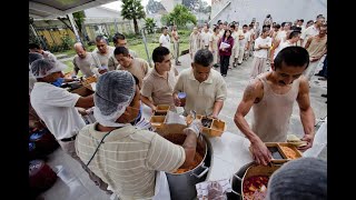 Atrás quedaron los sucios cacharros así se alimentan en el Reclusorio Oriente [upl. by Darum]