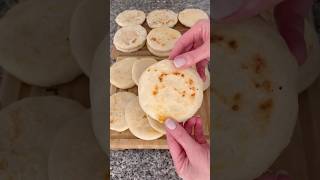 AREPAS VENEZUELAS O COLOMBIANAS 😊💚 receta brsaludable saludableyrico cocinafacil [upl. by Omland]