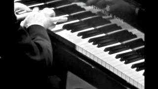 Arturo Benedetti Michelangeli suona Scarlatti Sonata in do magg K159 L104 a Parigi 1965 [upl. by Hindorff]