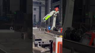 RobotMeta undertakes a government project to weld aerial work vehicle frames shortsvideo [upl. by Ahsen769]