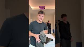 MATTEO ROBERT CREA UN OUTFIT PER LUCA CAMPOLUNGHI 12 tiktok humor perte webboh novitamakeup [upl. by Ellehsal]