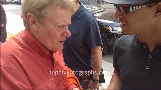 Philippe Petit  SIGNING AUTOGRAPHS while promoting in NYC [upl. by Australia838]