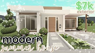 7k Modern Summer Bloxburg NO GAME PASS House Build WITH VOICE [upl. by Julita]