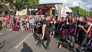 1624 Chor bei der Mietenwahnsinn Demo in Berlin [upl. by Orsino]