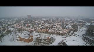 Drone vlucht boven besneeuwd Vlissingen stad en boulevard vrijdomweg [upl. by Erdda]