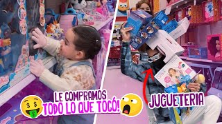 COMPRANDO TODO LO QUE KIMA TOCA EN UNA JUGUETERÍA 😱 JUKILOP [upl. by Letizia]