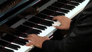 Exercices dimpro sur les FeuillesMortes  Cours de pianojazz par Antoine Hervé [upl. by Naus258]