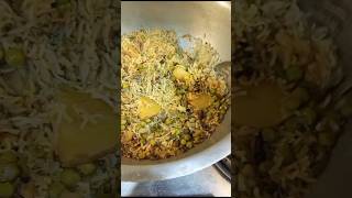 Spicy aaloo matar pulao food vlog minivlog home recipe pulao [upl. by Enad]