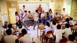 Serempet Gudal Kimcil Official Video Clip [upl. by Inness901]