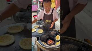 The best scallion pancake😋delicious yummyfood streetfood pancake chinesefoods foodie [upl. by Chung56]