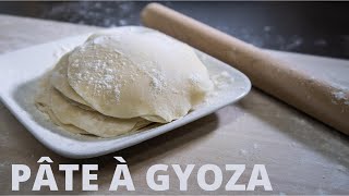 Comment faire sa PÂTE À GYOZA MAISON 🥟Recette japonaise [upl. by Euqinimod]