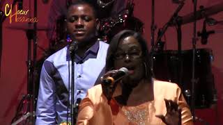 INONDE CE LIEU DE TA PRÉSENCE  MIREILLE LOPES  CHOEUR HOSANNA [upl. by Refinneg]