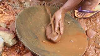 Viral Mendulang Emas di Tanah Merah Papua  25 Gram 1 Hari  Traditional Gold Panner [upl. by Berlyn]