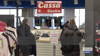 Commercio  Al via i Saldi invernali [upl. by Ahselat149]