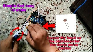 Controlling a Servo Motor using a photoresistorArduino [upl. by Benn]