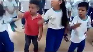 Maldita traicion Alzate cantada por niños [upl. by Odlaw93]