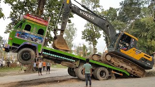 Amazing Video  Volvo Excavator Loading in Low Bed Truck By Experience Operator  Dozer Video [upl. by Aremat]