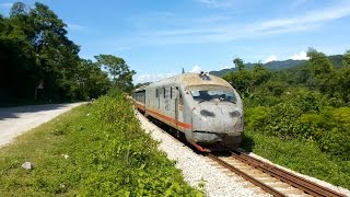 THE BEAUTIFUL OF VIETNAM RAILWAYS  TRAIN FROM DONG DANG TO HANOI 2014 [upl. by Eniger423]