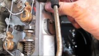 Adjustment of injection Roto diesel fuel pump Peugeot 404 [upl. by Yramanna]