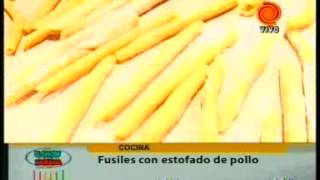 receta  Fusiles con estofado de pollo pt3 201203193gp [upl. by Aerdna]