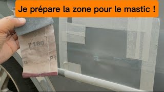 Réparation carrosserie  Préparer la zone pour le mastic  Décapage au papier abrasif [upl. by Nazario]