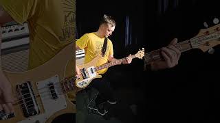 quotGet em outquot intro progrockbass rickenbacker4001 [upl. by Uokes]