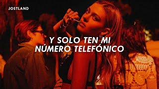 y solo ten mi número telefónico para cuando te sientas sola LetraLyrics [upl. by Aneetsirk]