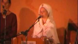 Snatam Kaur and Guru Ganesha Singh1 [upl. by Adnohsor]