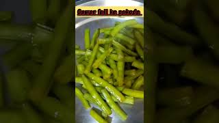 Gawar fali ka crispy pakoda food cooking recipe shorts [upl. by Nillek]