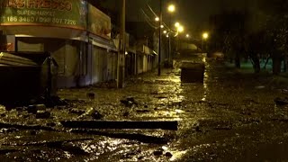 Aluvión provoca graves inundaciones en Quito [upl. by Leonteen]