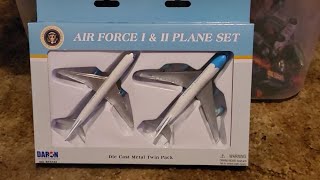 DARON Worldwide Trading Inc  USAF Air Force 1 amp 2 plane set review [upl. by Sarkaria]