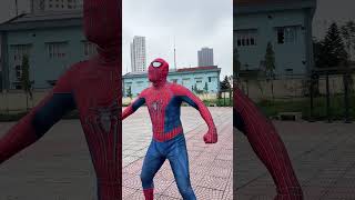 The battle between giant monsters and the fun spiderman team spideylife [upl. by Dyane]