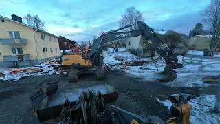 Worklog Volvo EC300El excavator and L60H wheelloader teamwork builds a road [upl. by Mcnutt]