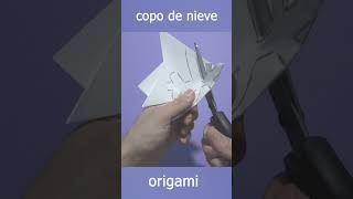 Copo de nieve de papel fácil y muy rápido ❄️ copo nieve papel tutorial shorts [upl. by Yrevi]